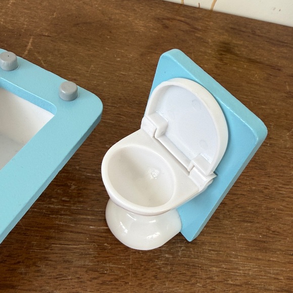 KidKraft Wooden Dollhouse Furniture Lot of 13 - Picture 8 of 11